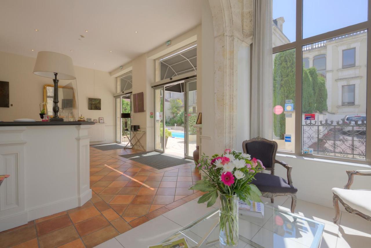 Hotel Le Renoir Sarlat-la-Caneda Exterior photo